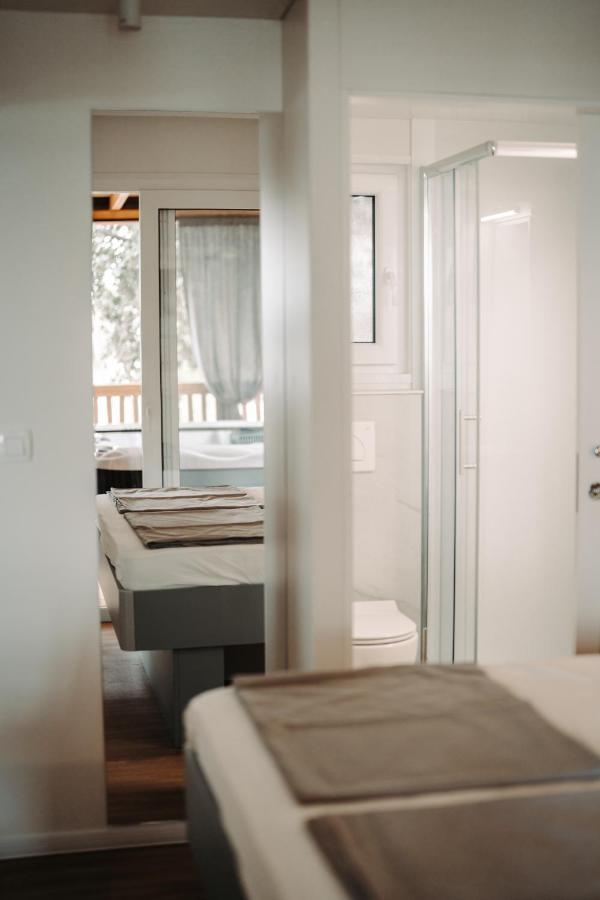 Sea House Shade, Pool & Jacuzzi - Privilege Point Camping & Villas Selce Exterior photo