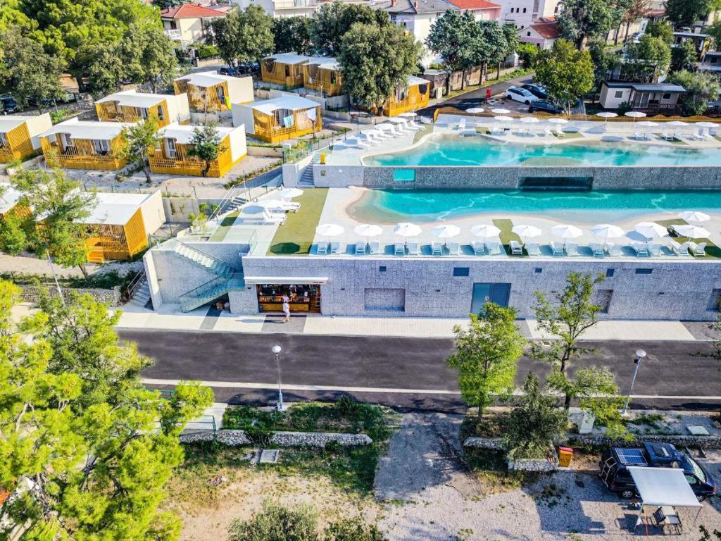 Sea House Shade, Pool & Jacuzzi - Privilege Point Camping & Villas Selce Exterior photo